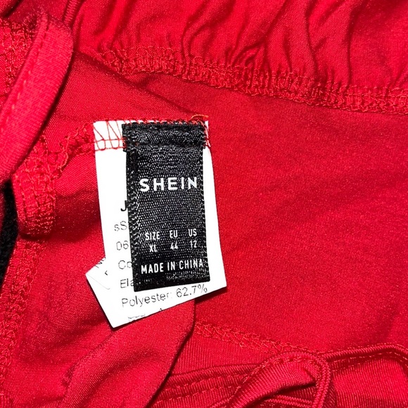 🪻3/$30 Back tie crop top!🪻 - Picture 3 of 3